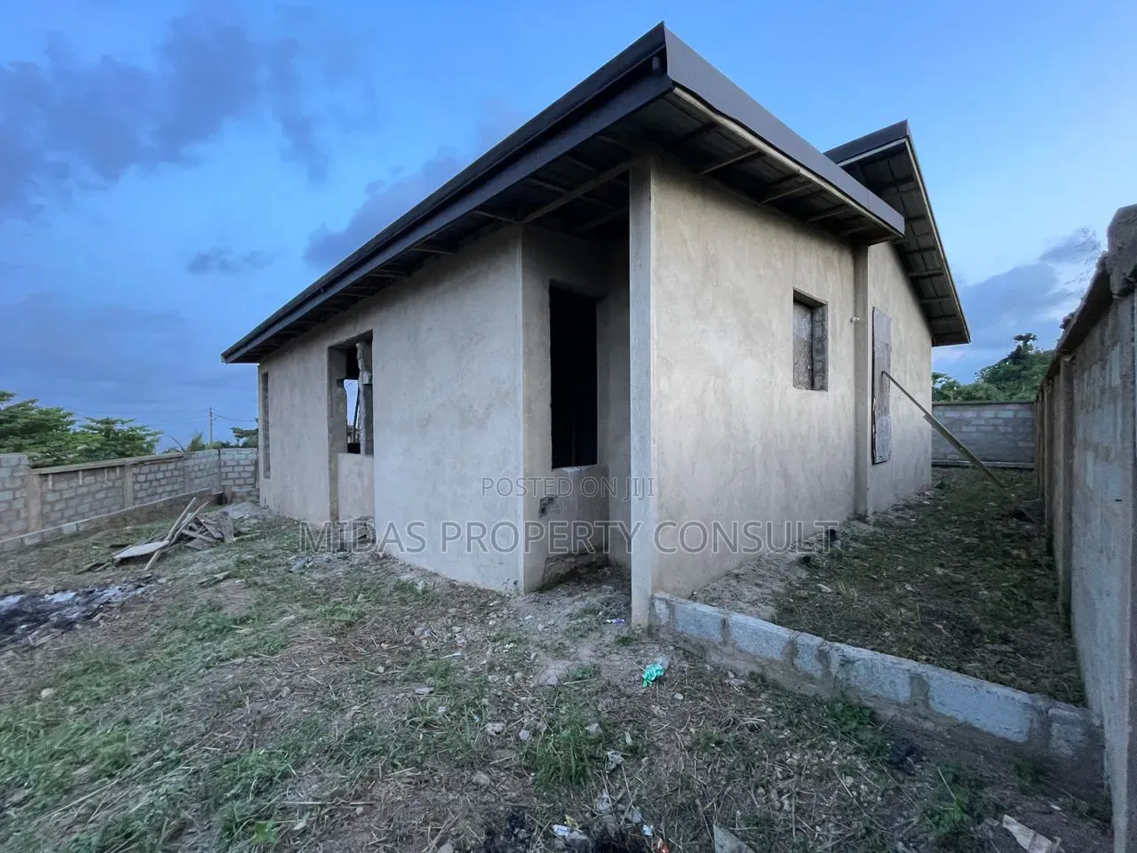 3bdrm House in Ashesi, Aburi for sale
