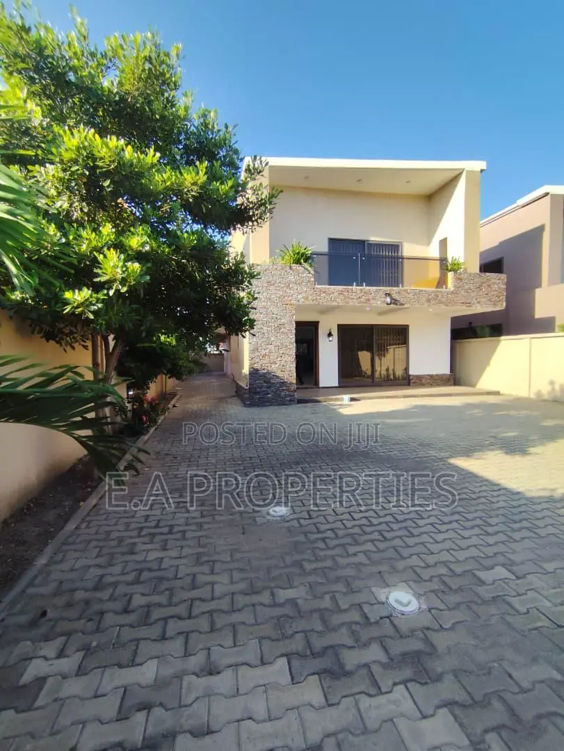 4bdrm House in Ea Properties, School Junction for sale