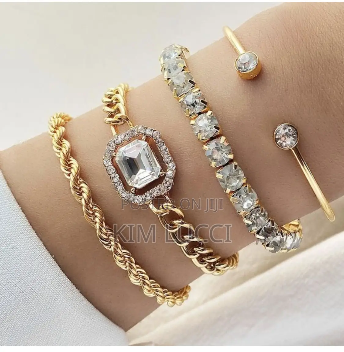 Elegant Pendant Necklace