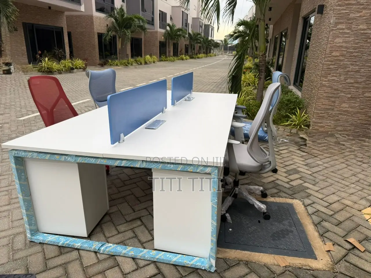 4-Seater Office Workstation Desk (Without Chairs)