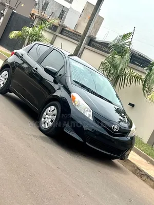 Toyota Yaris LE Hatchback 5dr 2015 Black