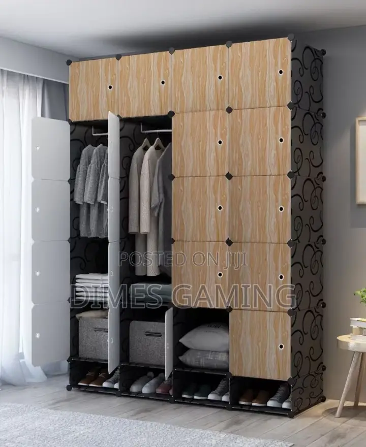20 Cubes Wardrobe