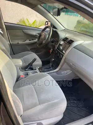 Toyota Corolla LE 4dr Sedan (1.8L 4cyl 4A) 2010 Gray