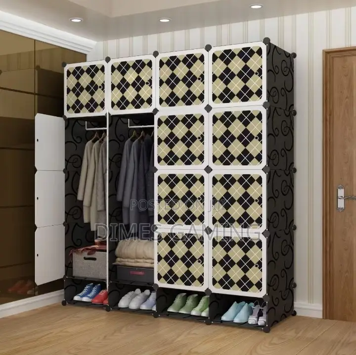 16 Cubes Wardrobe