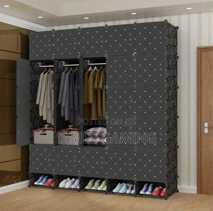 25 Cubes Wardrobe