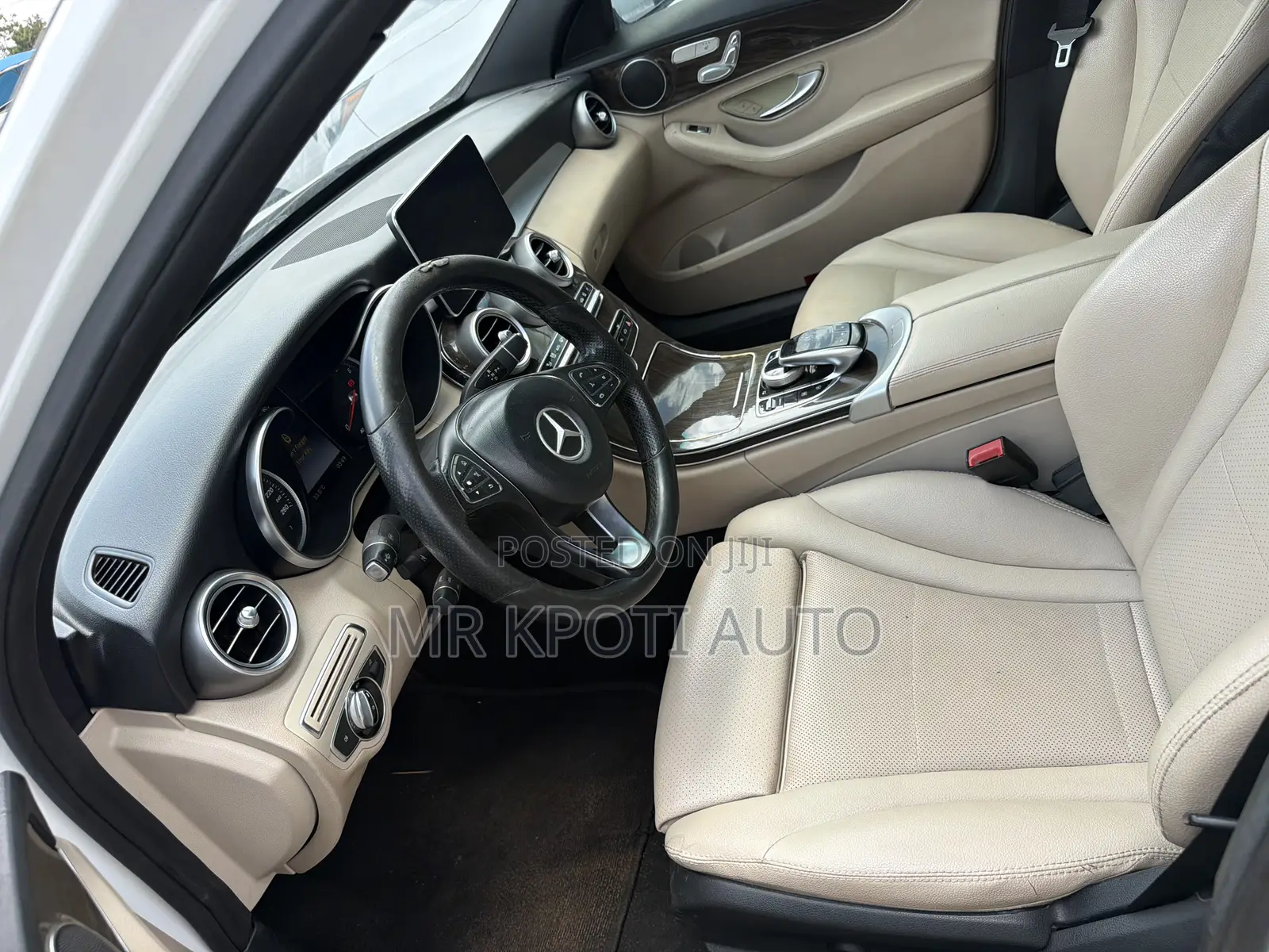 Mercedes-Benz C300 2016 White