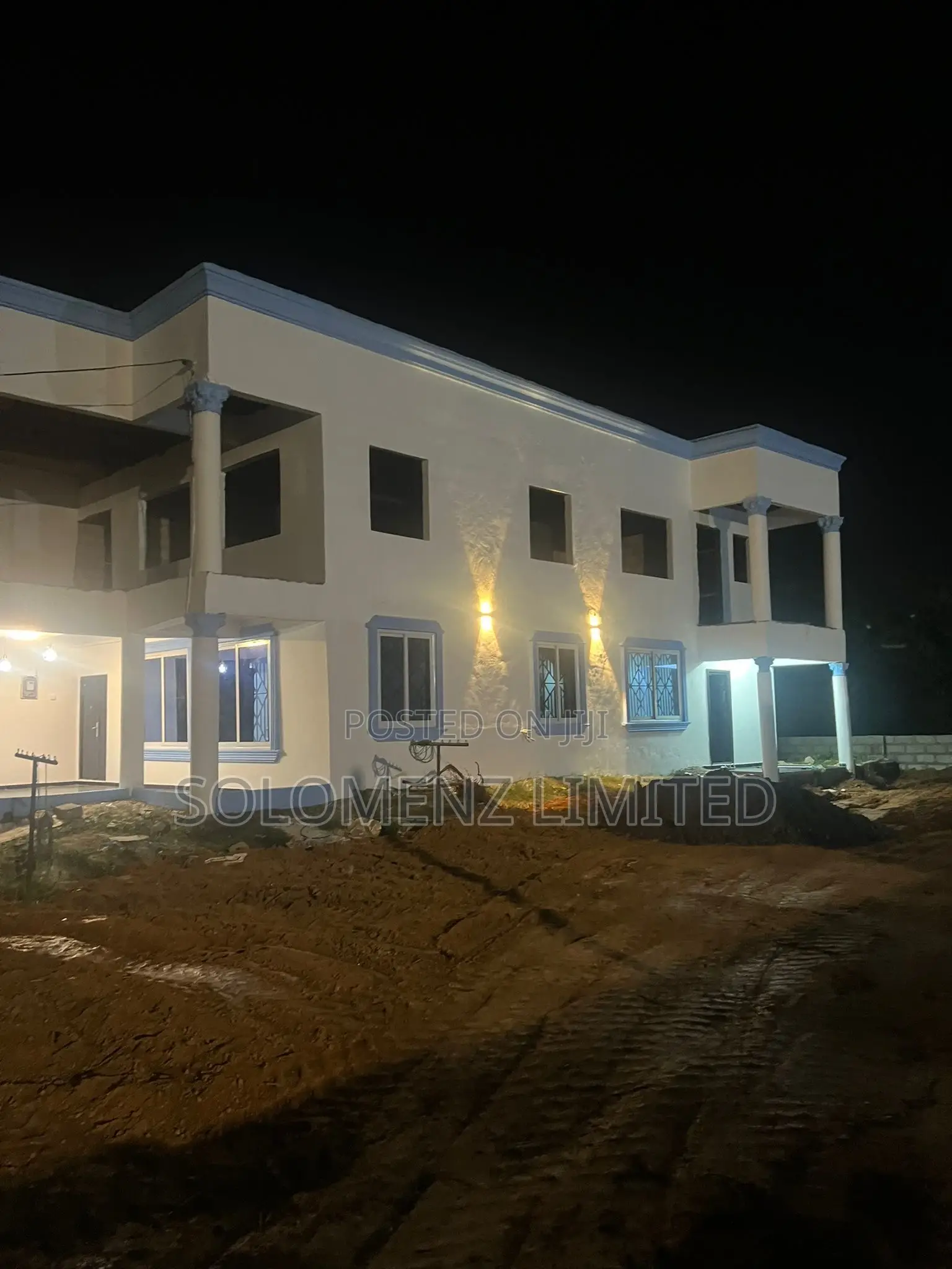 6bdrm Apartment in Takoradi for sale
