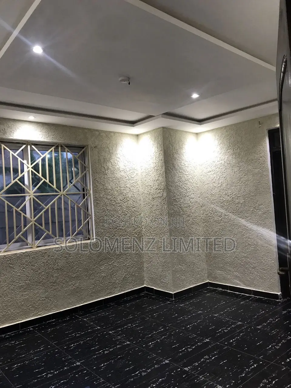 6bdrm Apartment in Takoradi for sale