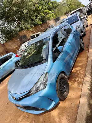 Toyota Vitz 1.3 FWD 5dr 2015 Blue