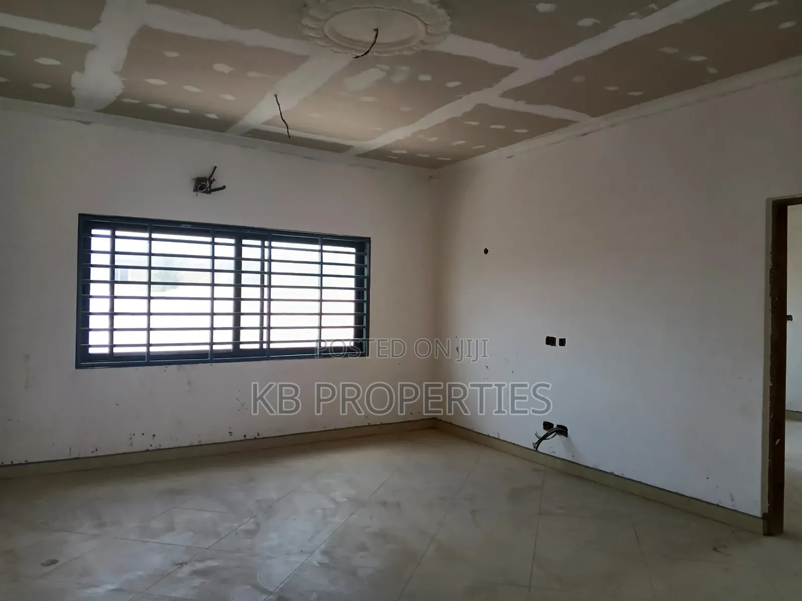 4bdrm Duplex in Kb Properties, A&C Mall Area for sale