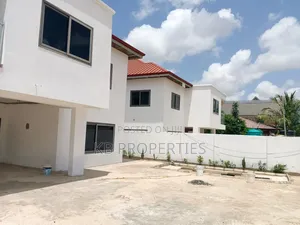 4bdrm Duplex in Kb Properties, A&C Mall Area for sale