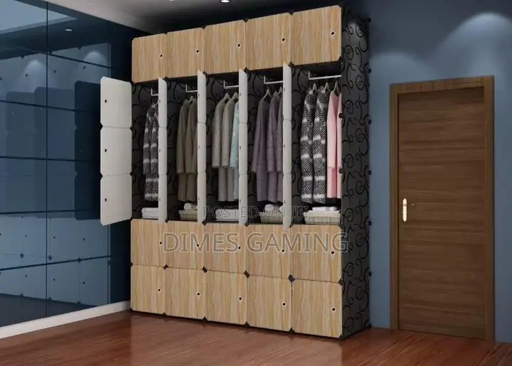 30 Cubes Wardrobe