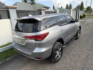 Toyota Fortuner 2.7 AWD 2017 Silver