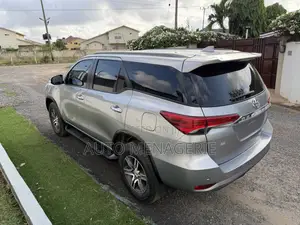 Toyota Fortuner 2.7 AWD 2017 Silver