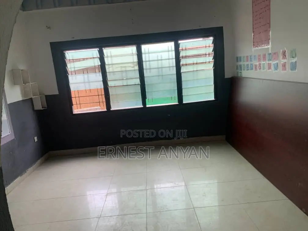 4bdrm House in Kwabre for sale