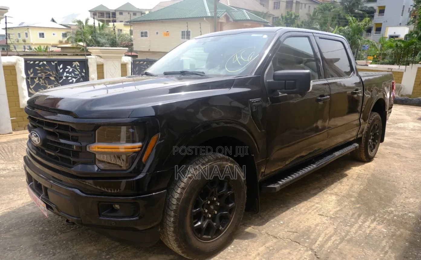 Ford F-150 XLT 2024 Black