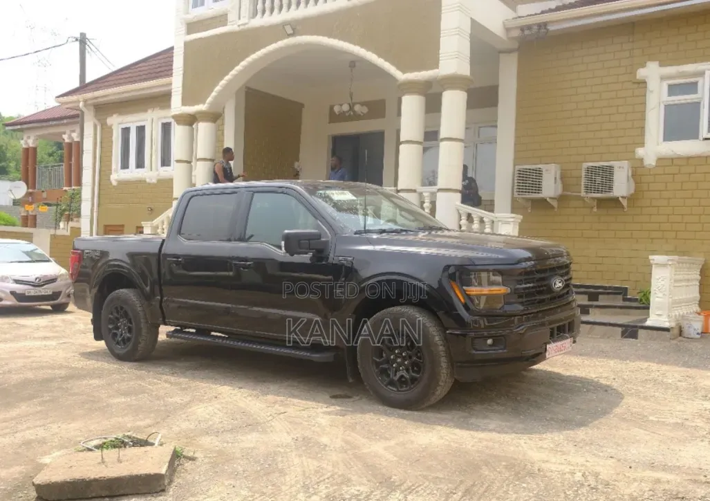 Ford F-150 XLT 2024 Black
