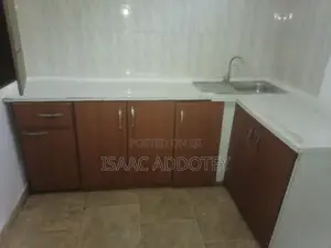 1bdrm Apartment in Chamber And Hall, Baatsona Total for rent