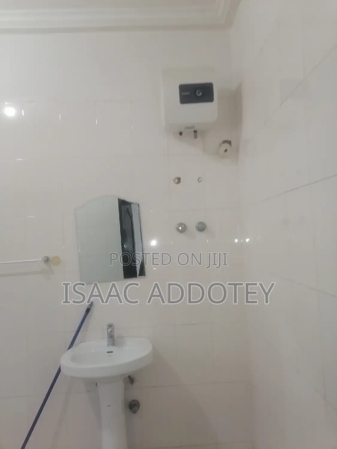 1bdrm Apartment in Chamber And Hall, Baatsona Total for rent