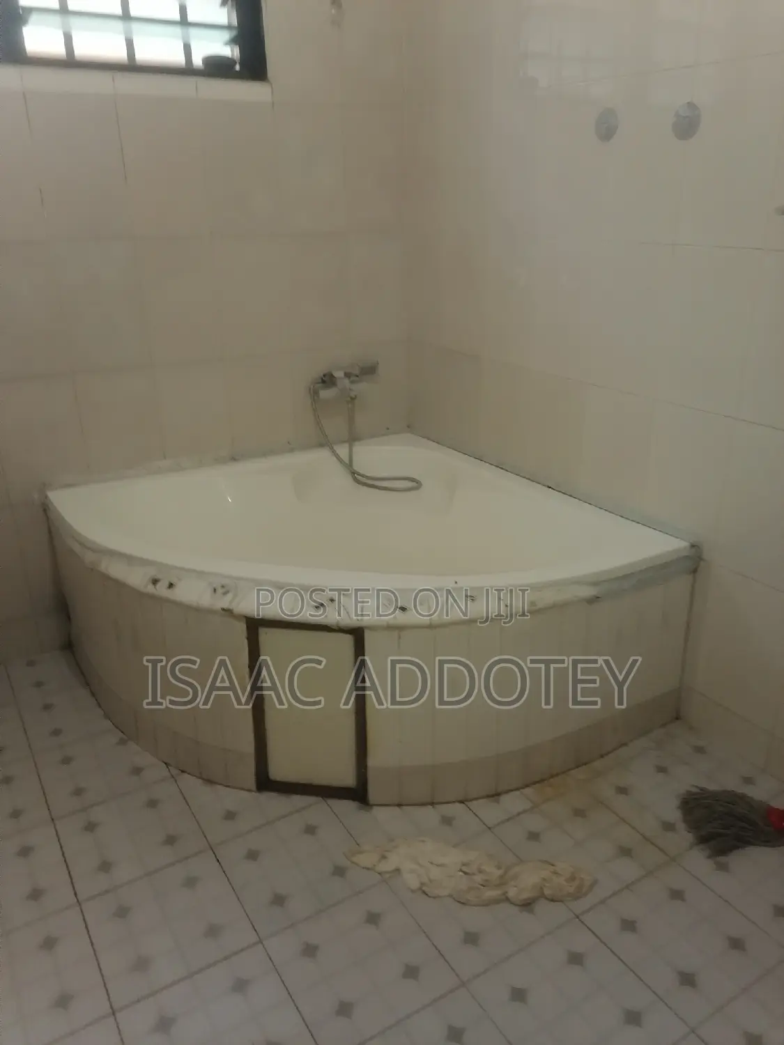 1bdrm Apartment in Chamber And Hall, Baatsona Total for rent
