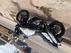 Suzuki V-Strom 2015 White