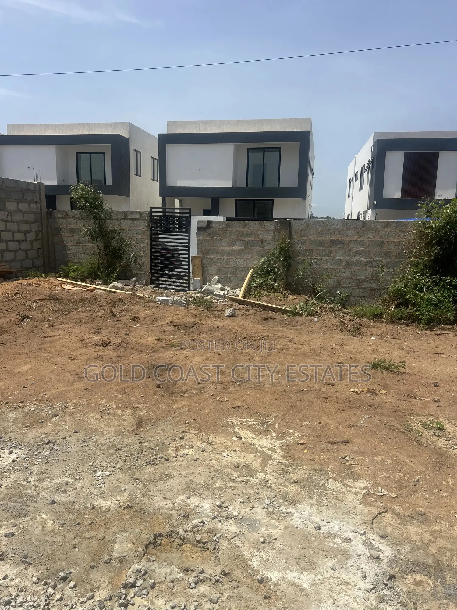 Land For Sale At Manet East Airport