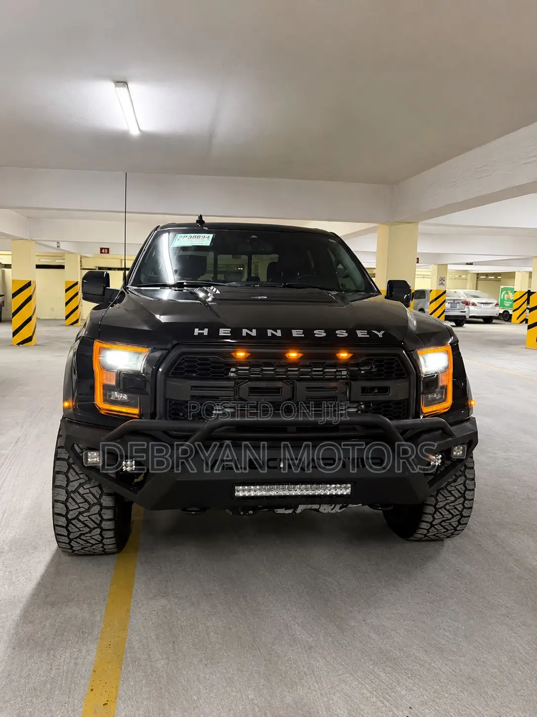 Ford F-150 Raptor 4x4 SuperCrew Cab Styleside 5.5 ft. box 145 in. WB