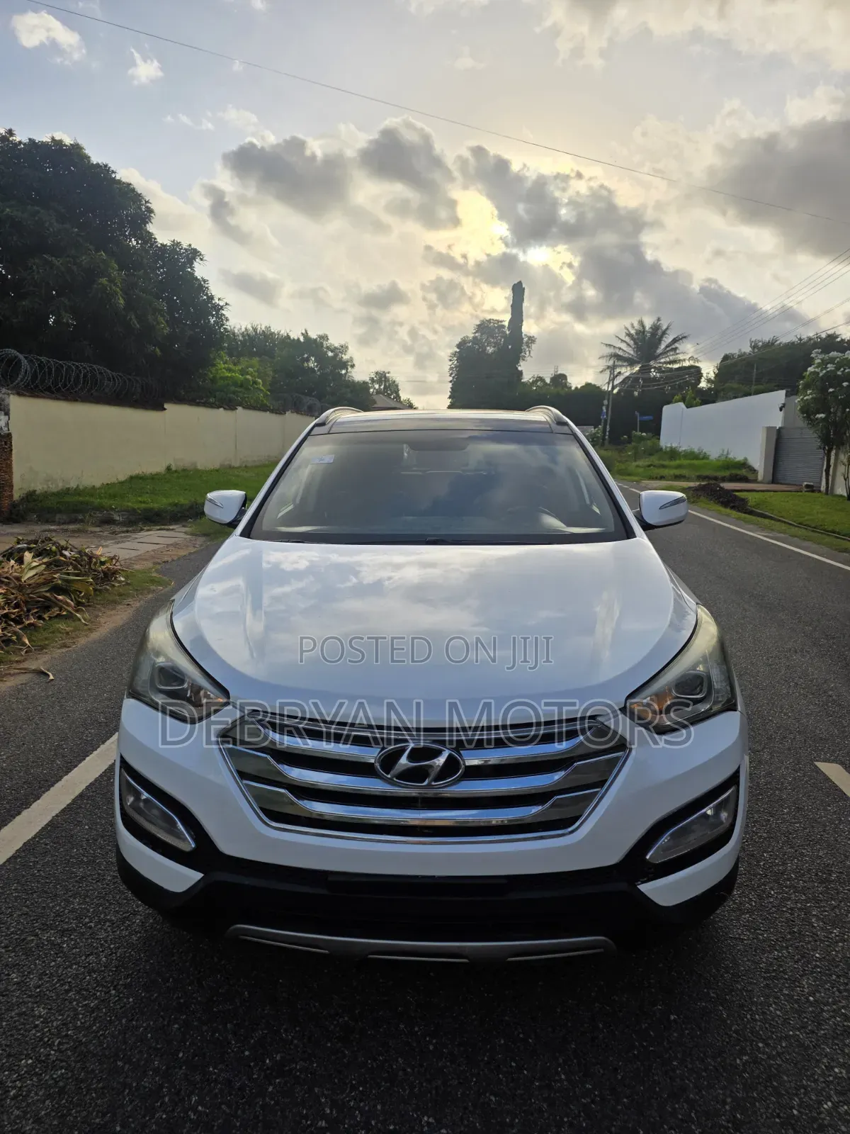 Hyundai Santa Fe 2015 White