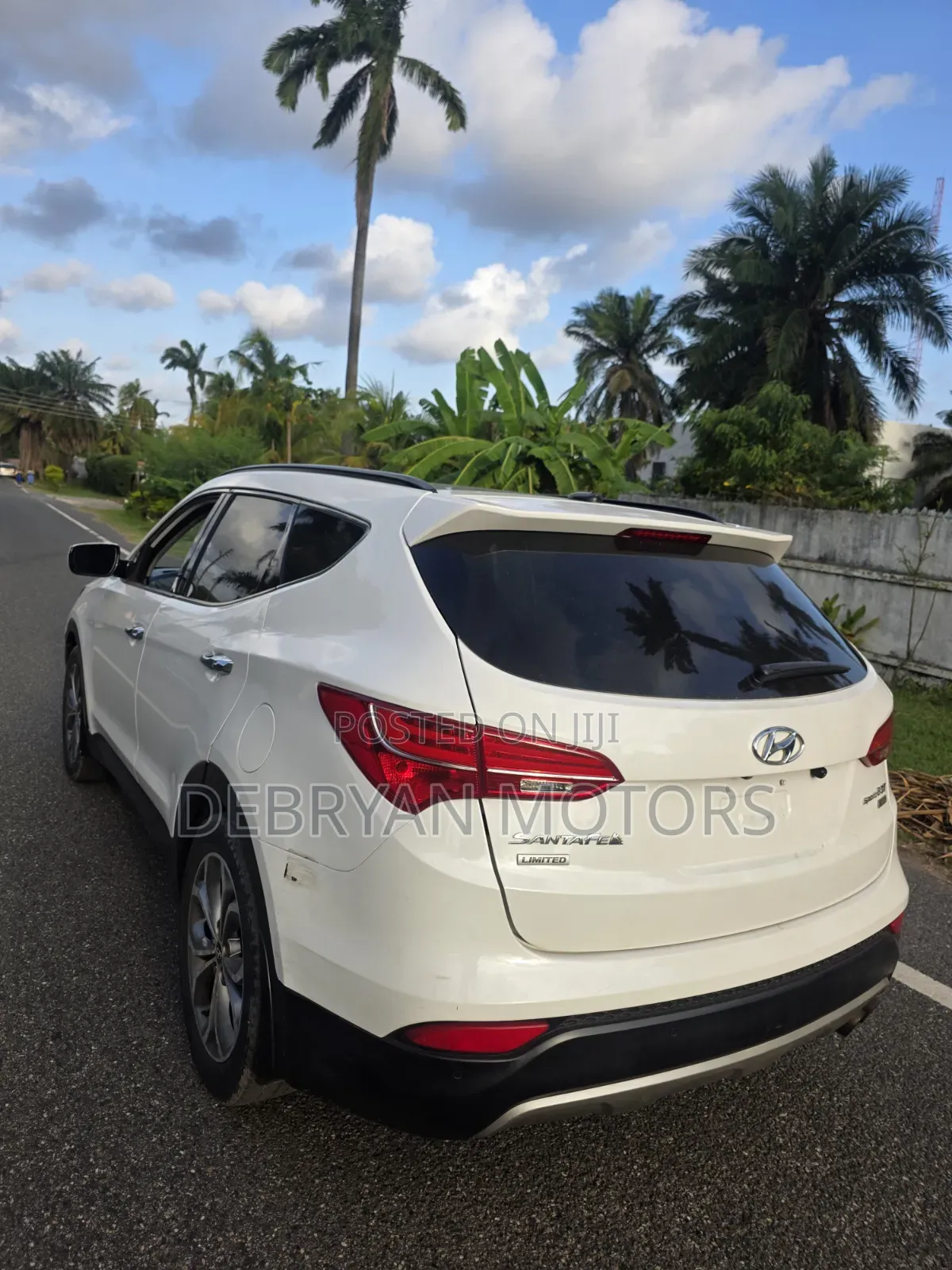 Hyundai Santa Fe 2015 White