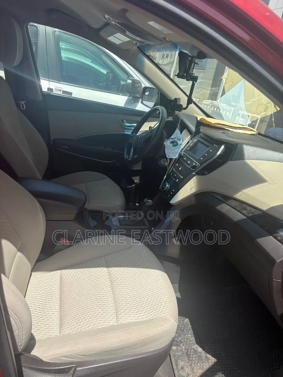 Hyundai Santa Fe SE (4 styles) 2022 Red