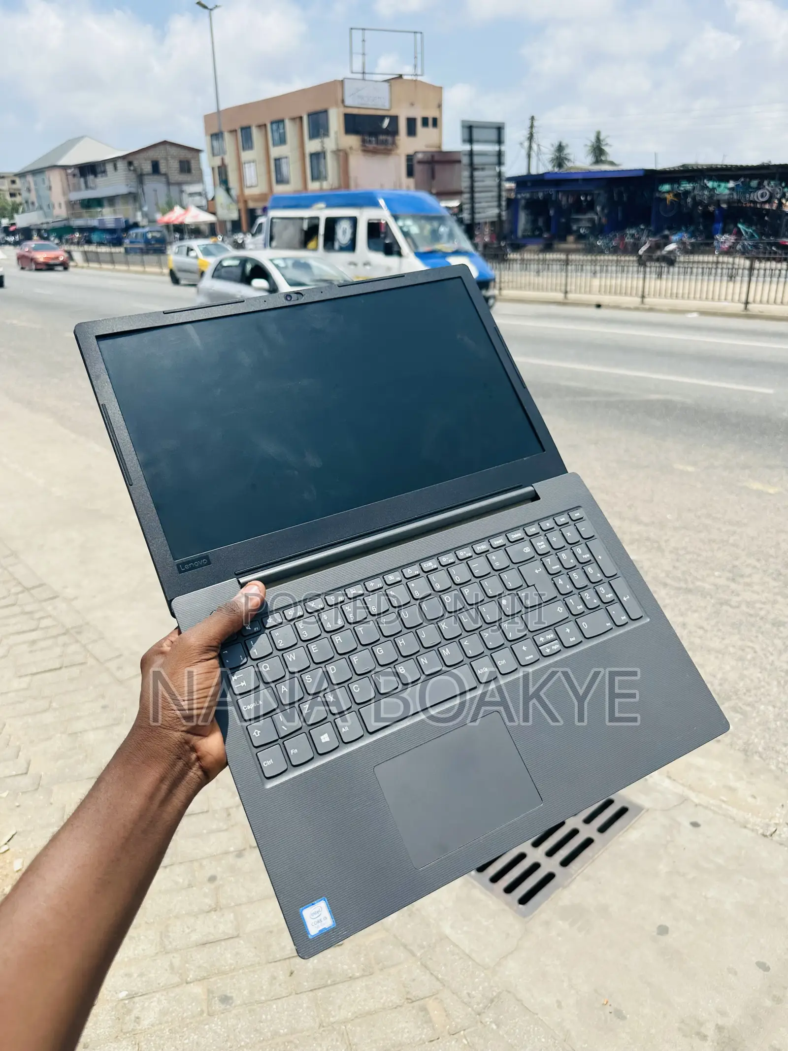 Laptop Lenovo V130-15IKB 8GB Intel Core i5 SSD 256GB