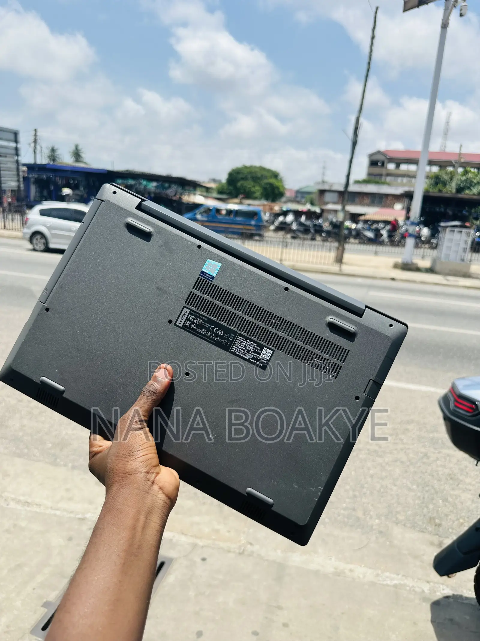 Laptop Lenovo V130-15IKB 8GB Intel Core i5 SSD 256GB