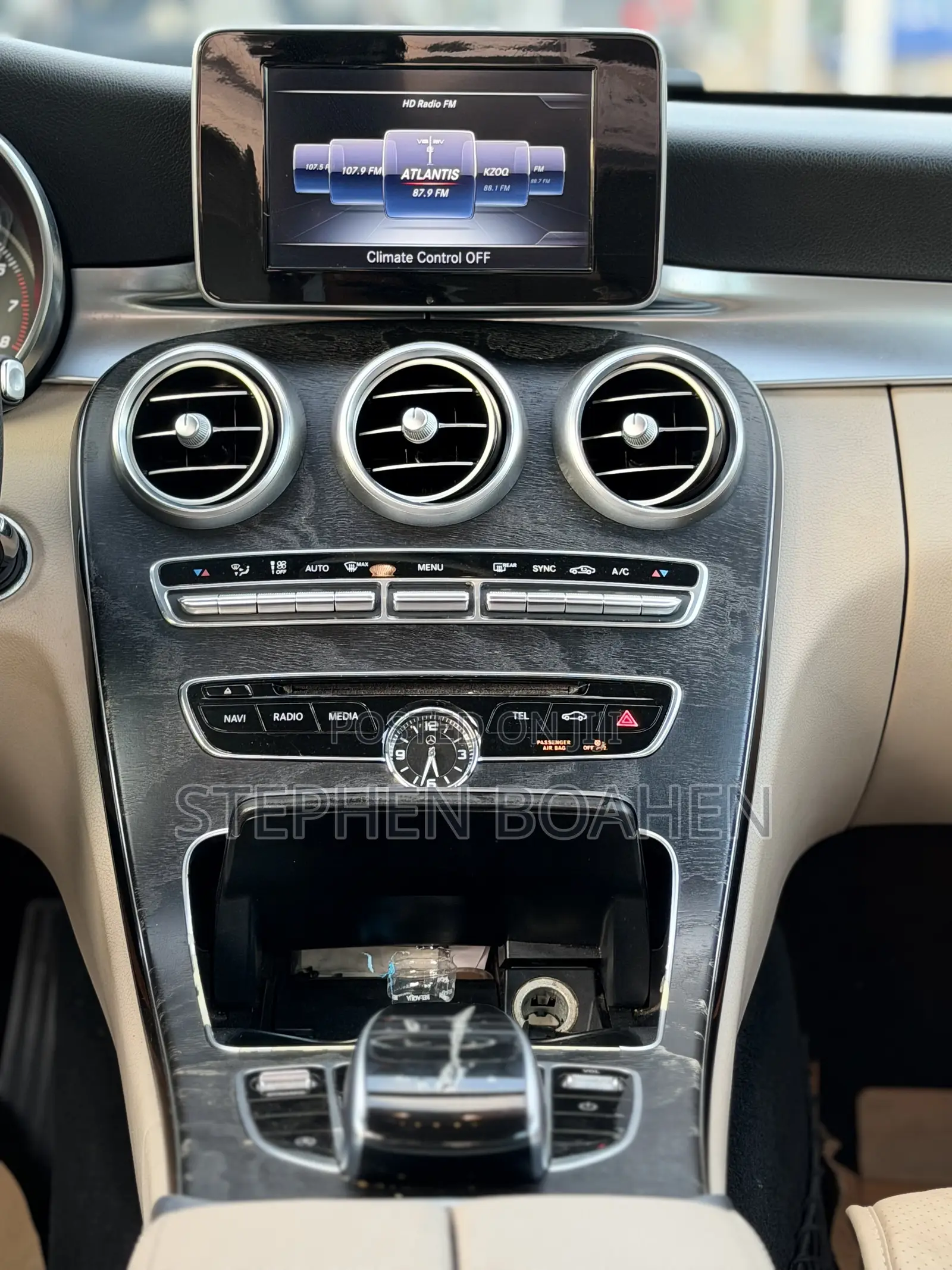 Mercedes-Benz C300 2016 Black