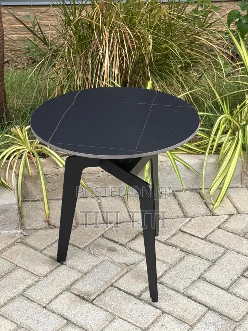 Round Marble Table