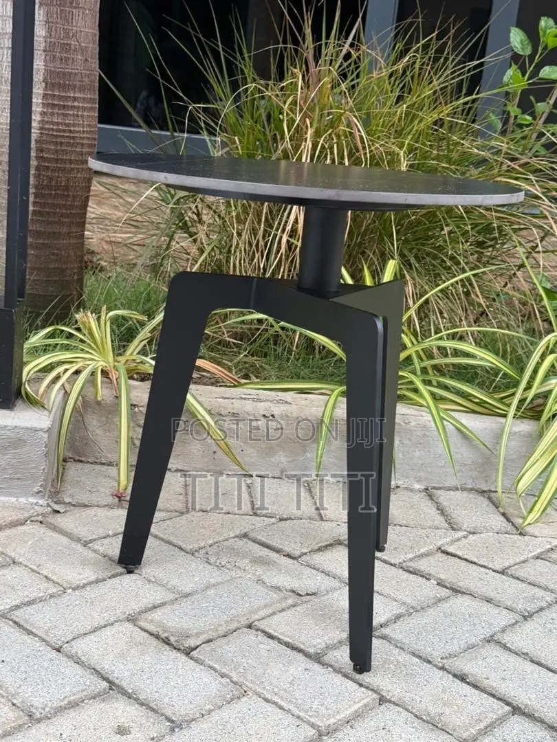 Round Marble Table