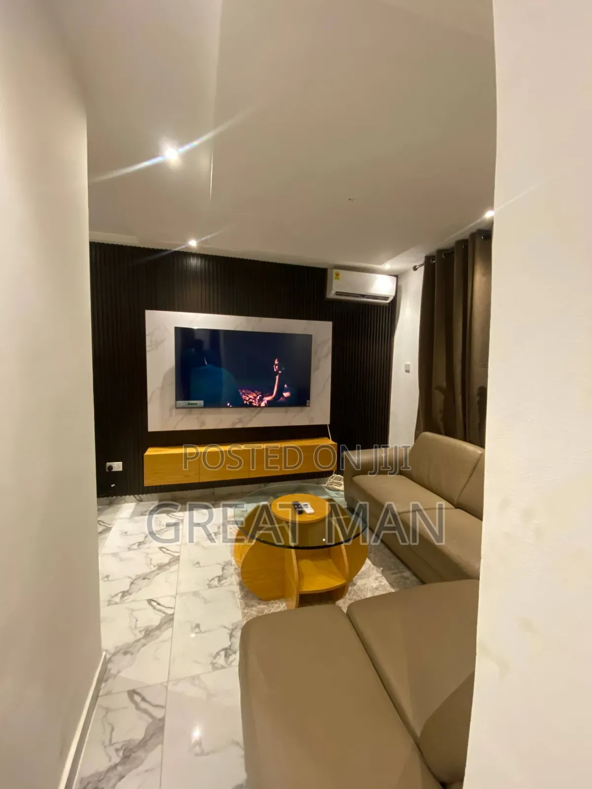 Furnished 1bdrm Apartment in Market for rent