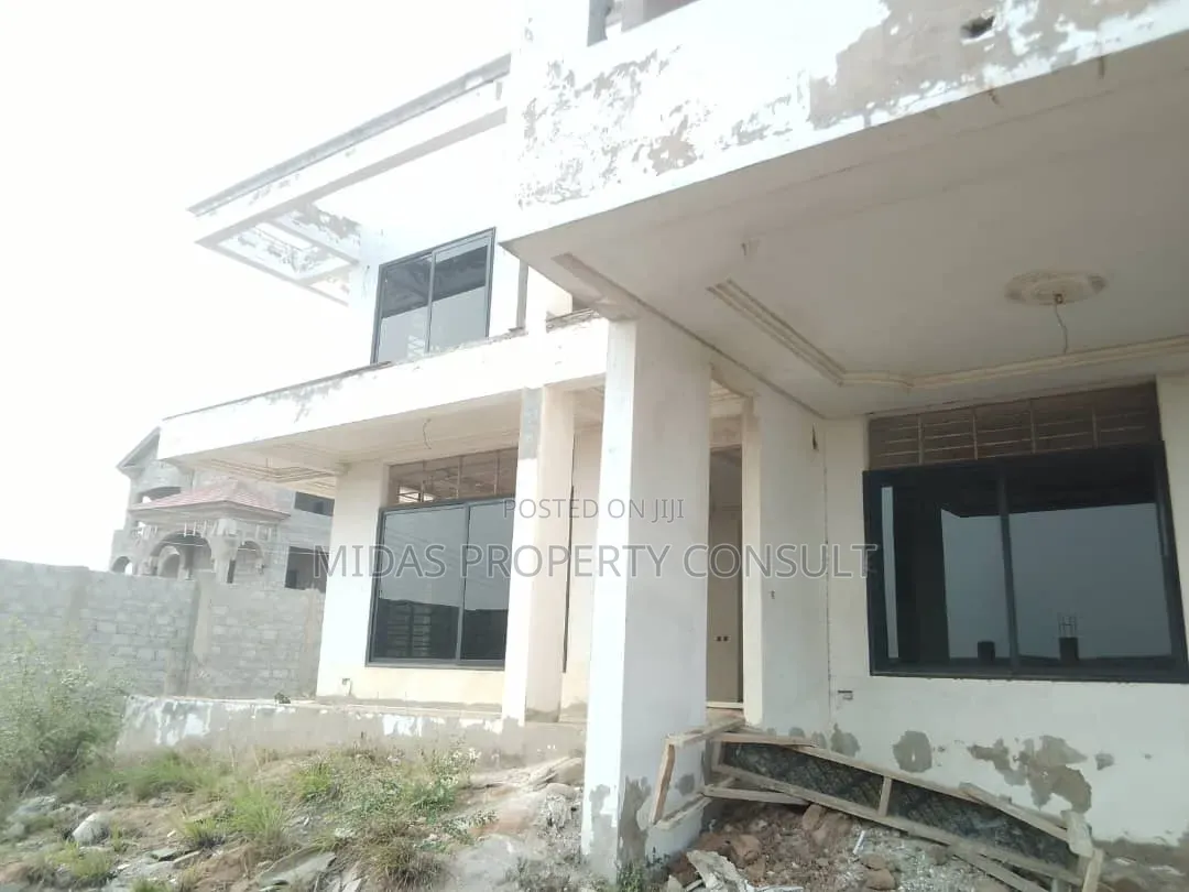 5bdrm House in Prampram for sale