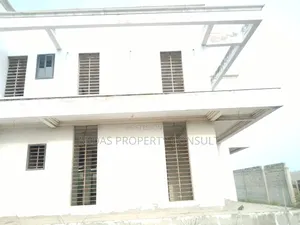 5bdrm House in Prampram for sale