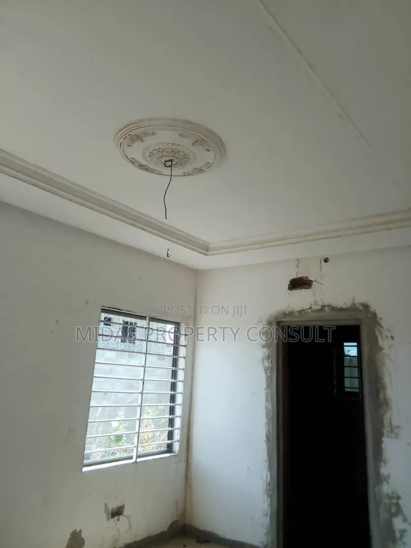 5bdrm House in Prampram for sale