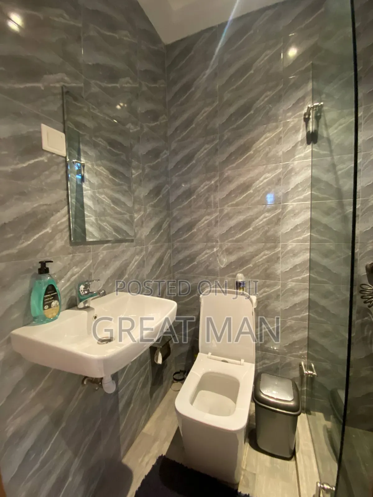 Furnished 1bdrm Apartment in Market for rent