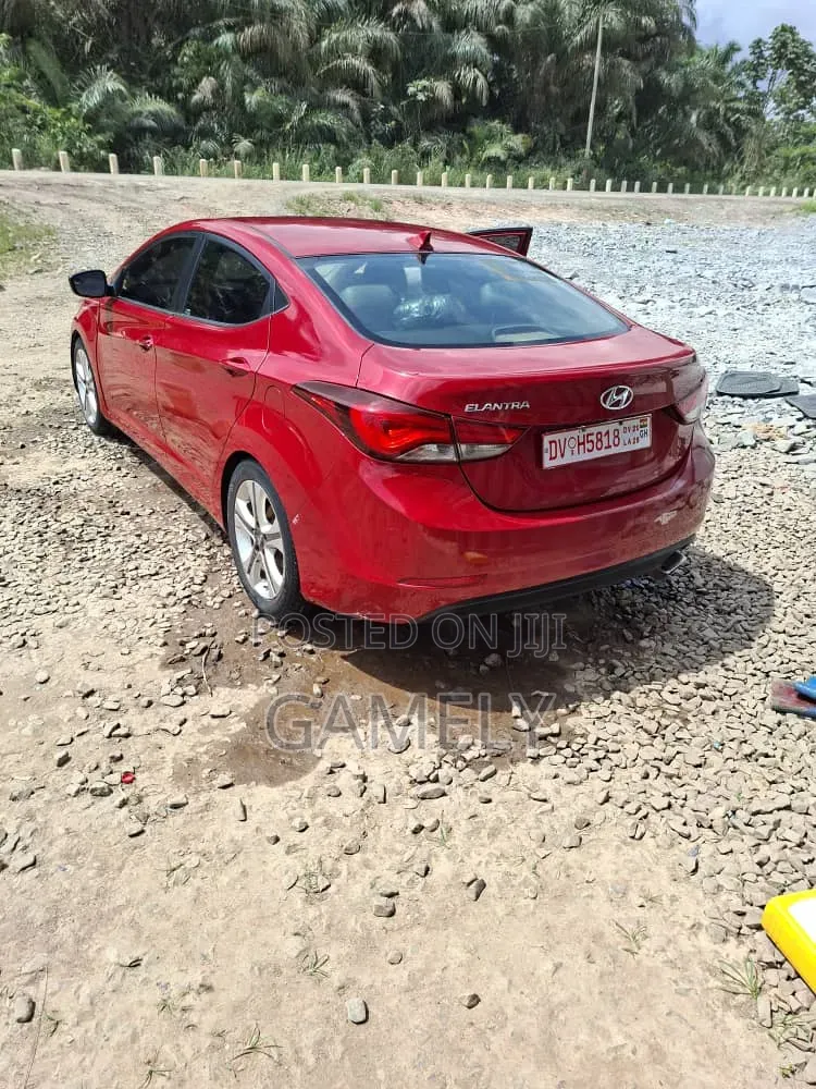 Hyundai Elantra 2014 Red