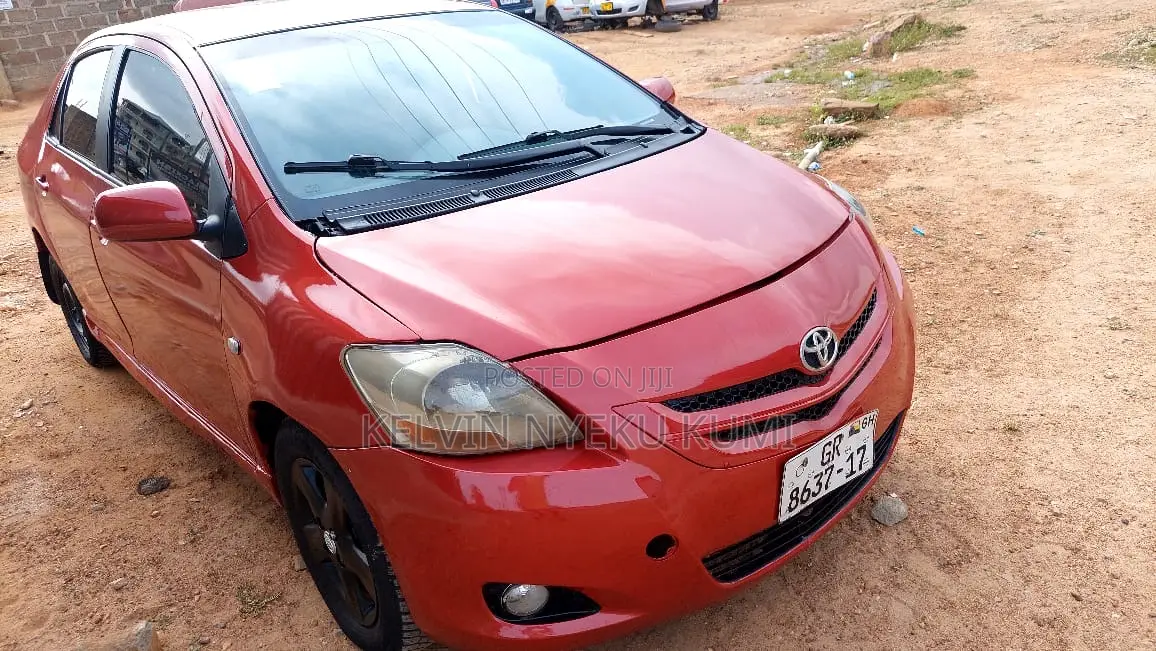 Toyota Yaris 2009 Red