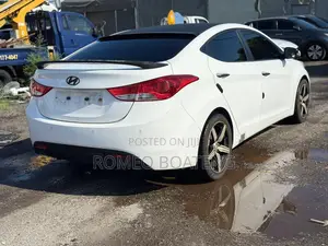 Hyundai Avante 2015 White