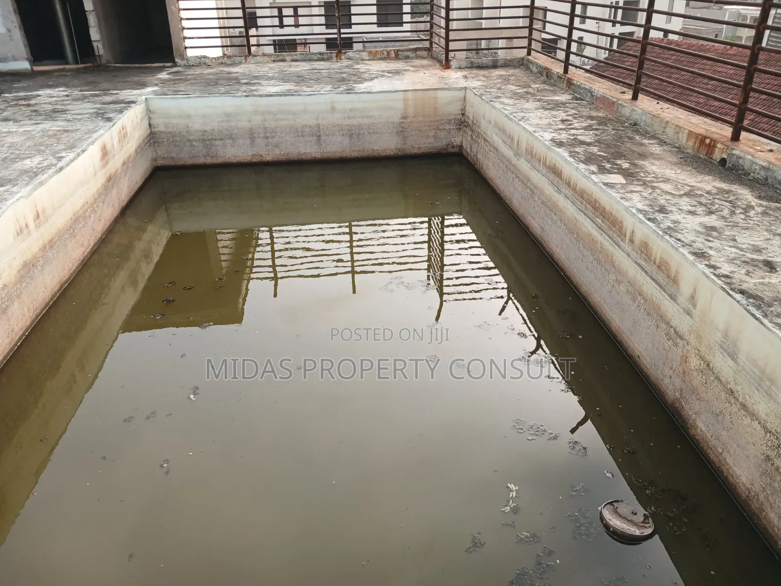 9bdrm House in Adjiringanor, Accra Metropolitan for sale