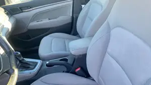 Hyundai Elantra SE 2018 Gray