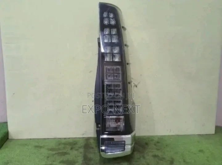 Toyota Voxy 2014-2016 Daa-Zwr80g Pair Tail Light