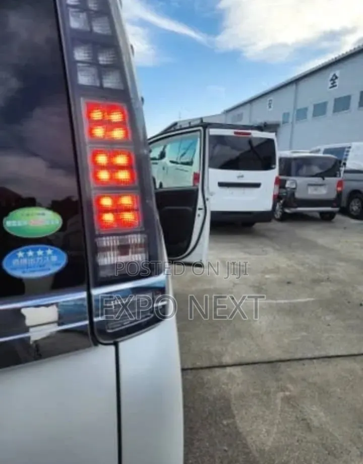 Toyota Voxy 2014-2016 Daa-Zwr80g Pair Tail Light