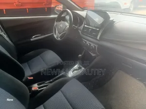 Toyota Yaris 2014 Blue