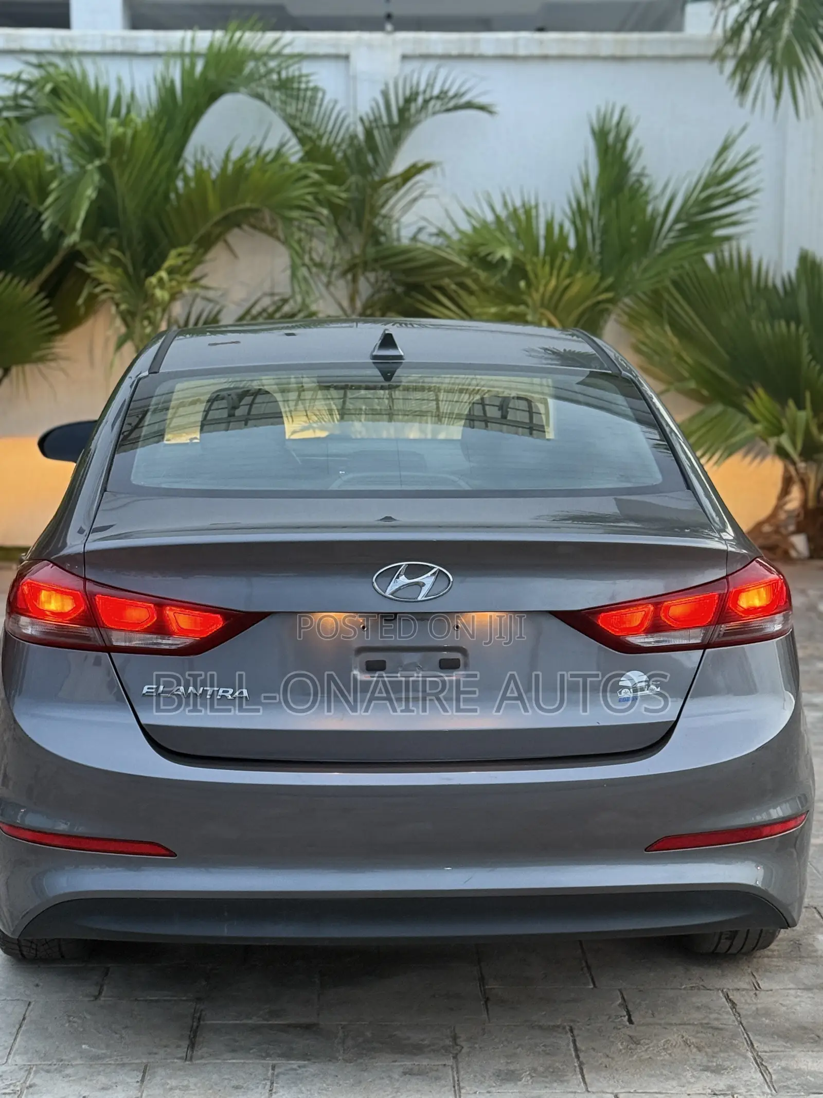 Hyundai Elantra SEL 2018 Gray
