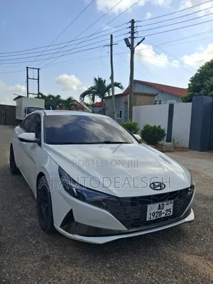 Hyundai Elantra Limited 2022 White